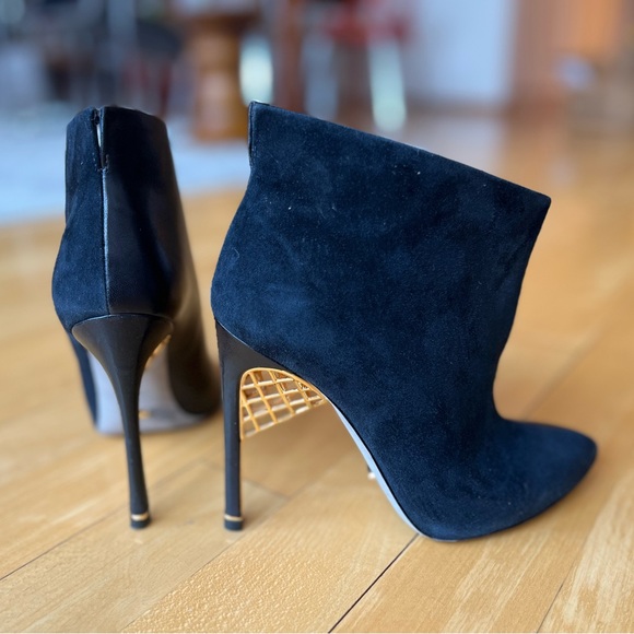 Sergio Rossi 35 High Heeled Bootie - Picture 2 of 4